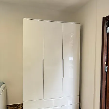 Guest house 布拉格城堡公寓